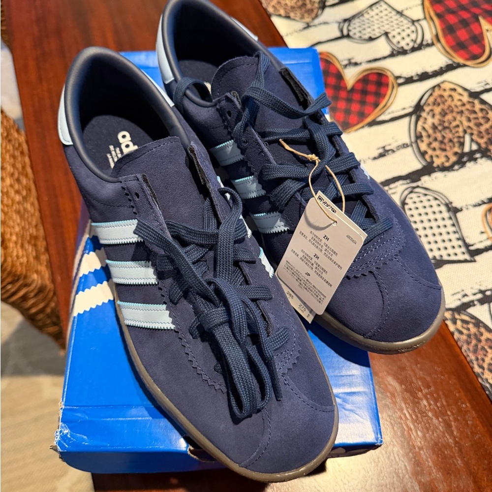 Adidas STADT Night Indigo Navy Gum Men’s Sneakers with White Stripes - Picture 3 of 8